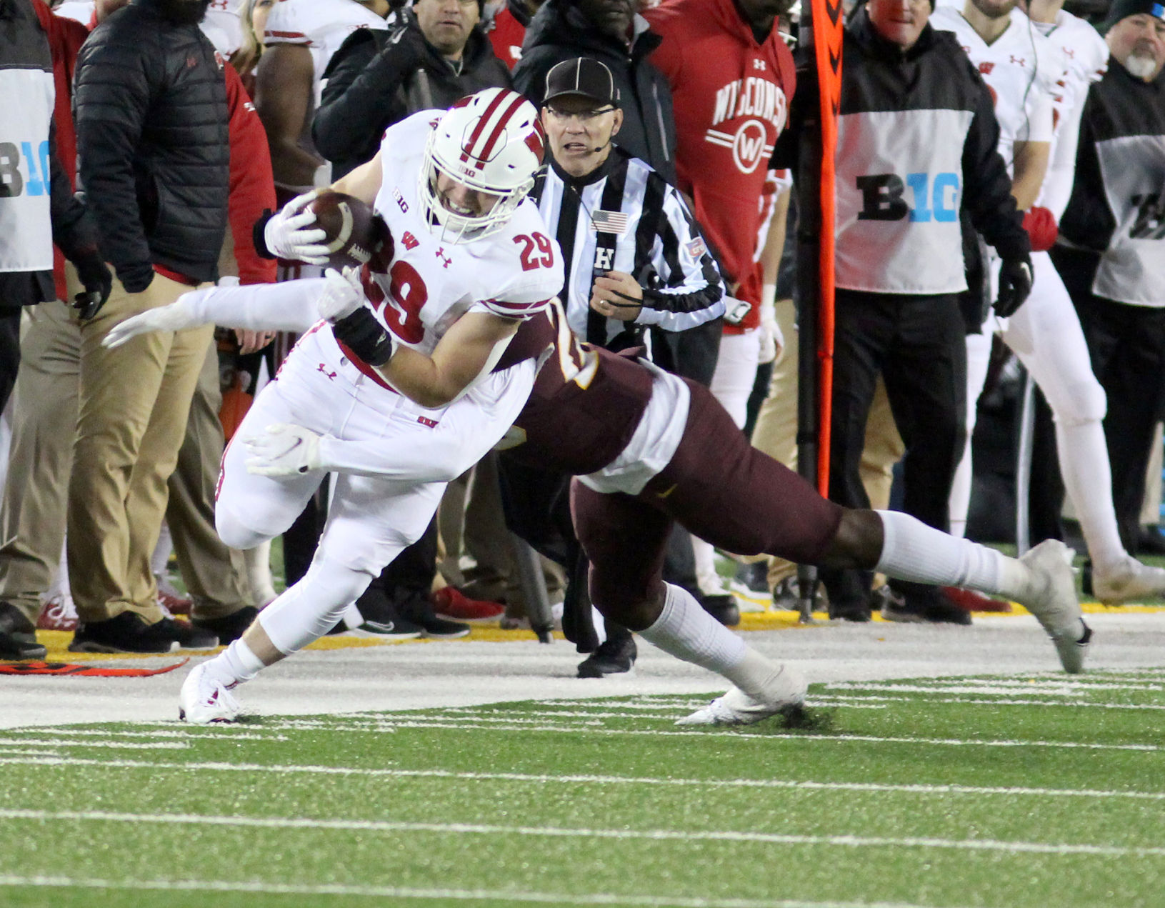 Wisconsin football at Minnesota 11-27-21